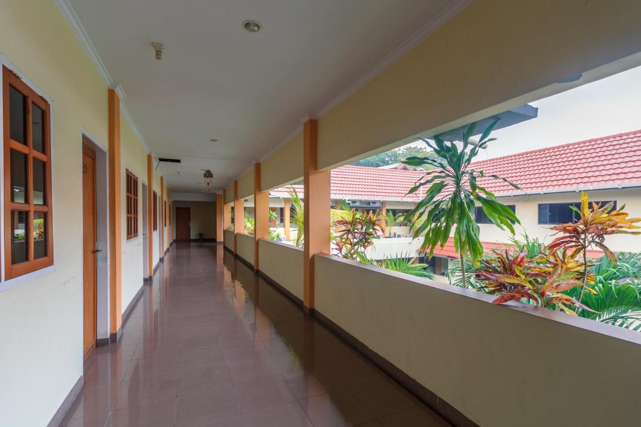 Hotel Reddoorz At Jalan Babepalar Rike